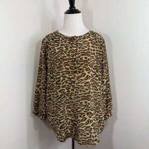 Amour Vert Blouse Top Medium 100% Silk Leopard Print Button Front  Made In USA